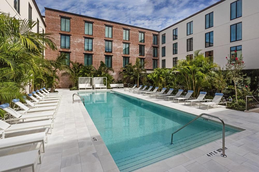 Courtyard Two Queen Guestroom interior